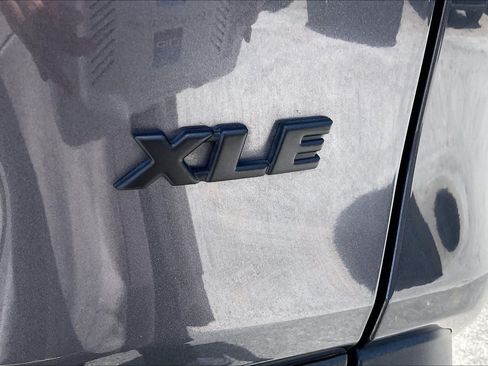 Used 2024 Toyota RAV4 XLE w/ Convenience Package FWD image 10