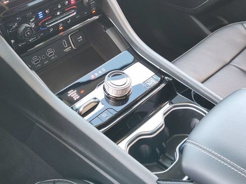 Certified 2023 Jeep Grand Cherokee 4WD 4xe w/ Luxury Tech Group II image 21