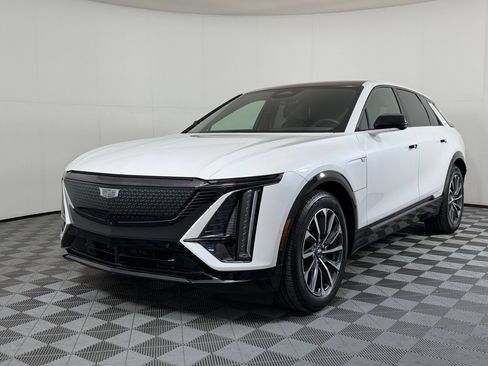Used 2024 Cadillac Lyriq Sport RWD image 1