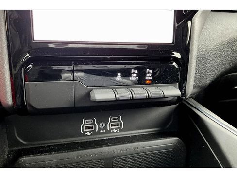 Certified 2025 RAM 1500 Big Horn image 30