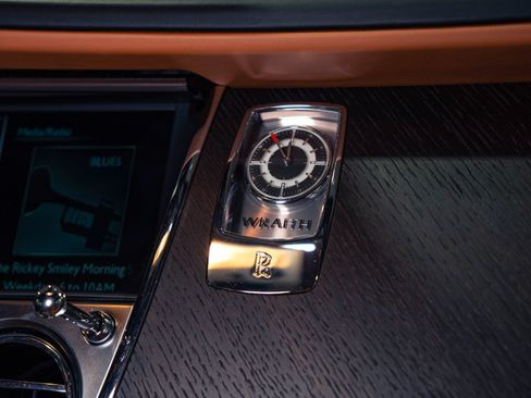 Used 2018 Rolls-Royce Wraith RWD image 36