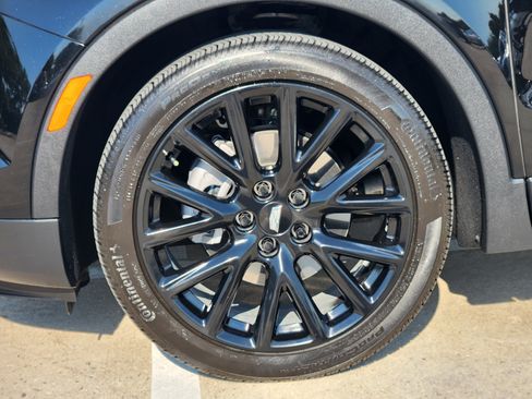 Used 2023 Cadillac XT4 Sport w/ LPO, Onyx Lite Package FWD image 7