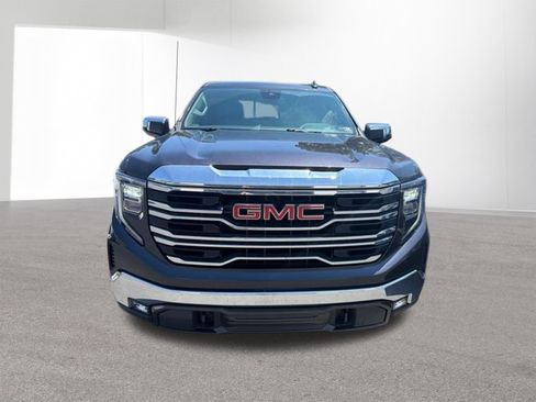 Used 2023 GMC Sierra 1500 SLT w/ SLT Convenience Package AWD/4WD image 2