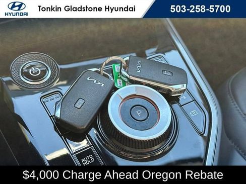 Used 2023 Kia Niro Wind FWD image 32
