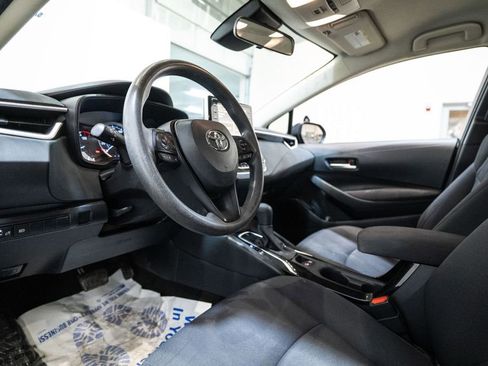 Used 2020 Toyota Corolla LE image 12