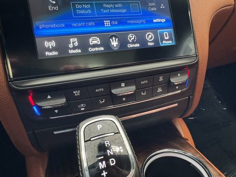 Used 2019 Maserati Quattroporte S Q4 AWD/4WD image 34