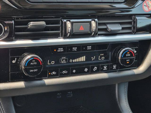 Used 2024 Nissan Pathfinder SV FWD image 14