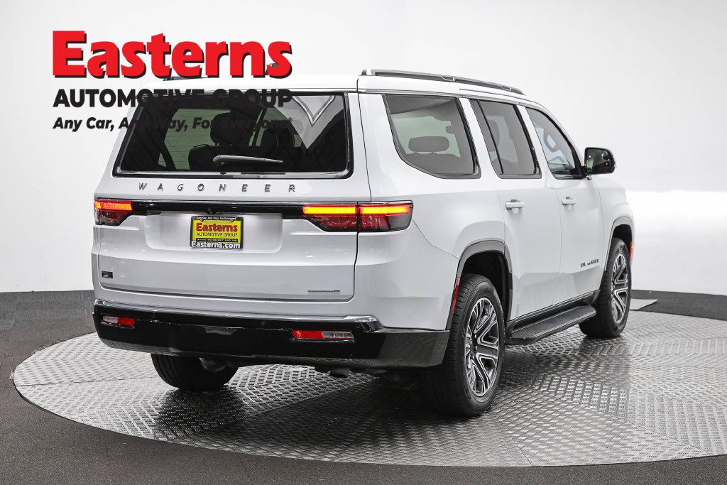 Used 2024 Jeep Wagoneer Series II w/ Flexible Seating Group RWD image 7