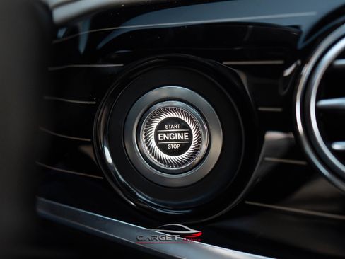 Used 2020 Mercedes-Benz S 560 Sedan image 31