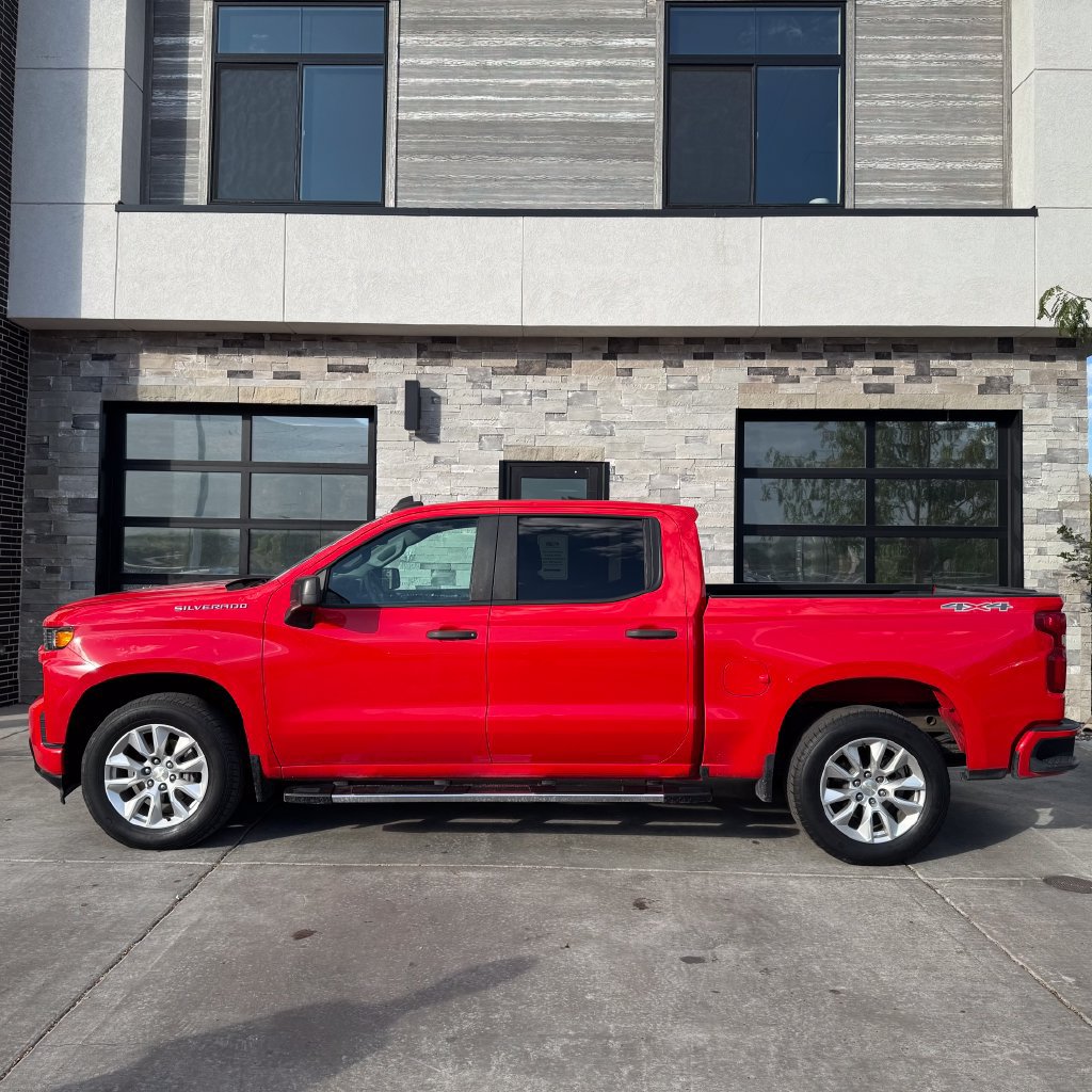 Used 2019 Chevrolet Silverado 1500 Custom w/ Custom Value Package AWD/4WD image 6