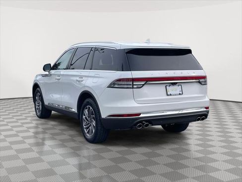 Used 2023 Lincoln Aviator Standard image 5