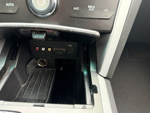 Used 2013 Ford Explorer XLT image 20