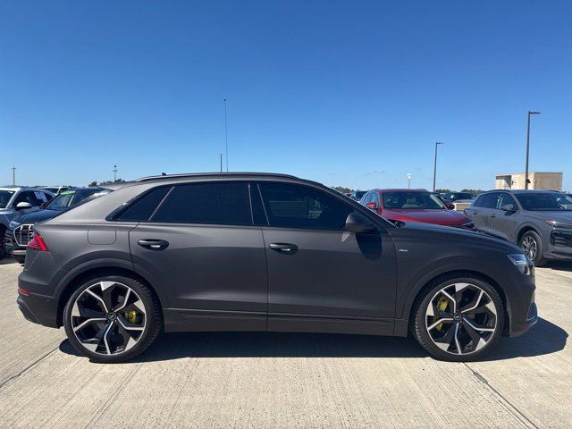 Used 2021 Audi Q8 Prestige AWD/4WD image 2