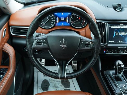 Used 2018 Maserati Levante S GranSport AWD/4WD image 25