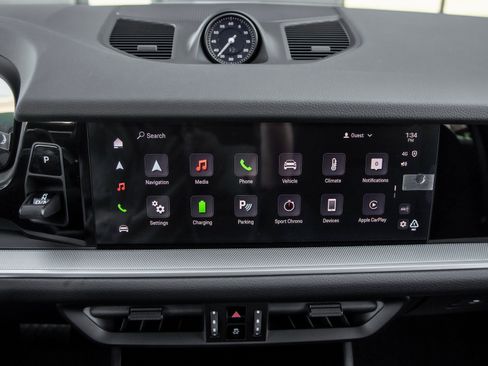 Certified 2025 Porsche Cayenne E-Hybrid Coupe image 27