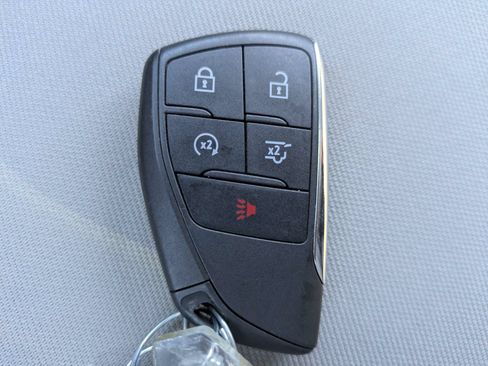 Used 2023 Chevrolet Suburban LS AWD/4WD image 35