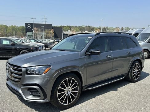 Certified 2024 Mercedes-Benz GLS 580 4MATIC image 3