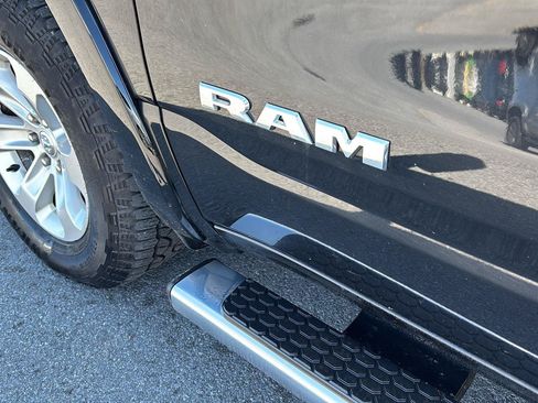Used 2019 RAM 1500 Laramie AWD/4WD image 11