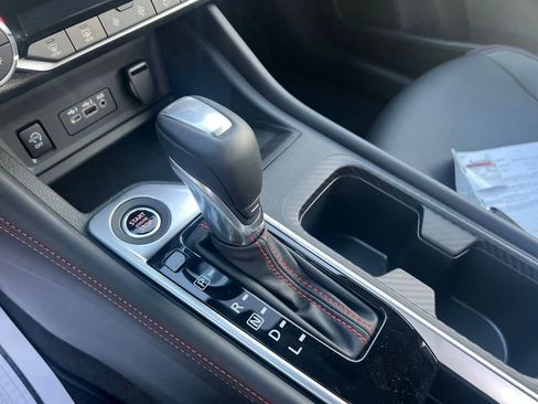 Used 2025 Nissan Sentra SR w/ SR Premium Package image 25