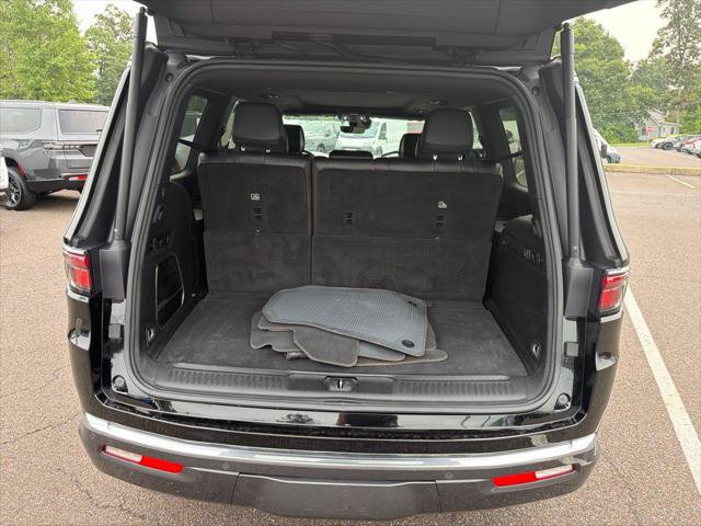 Certified 2022 Jeep Wagoneer Series II w/ Premium Group I AWD/4WD image 18