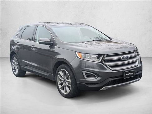 Used 2018 Ford Edge Titanium w/ Equipment Group 301A image 3