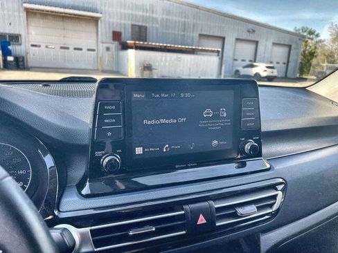 Used 2023 Kia Seltos S image 13