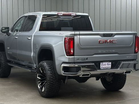 Used 2026 GMC Sierra 1500 SLT AWD/4WD image 3