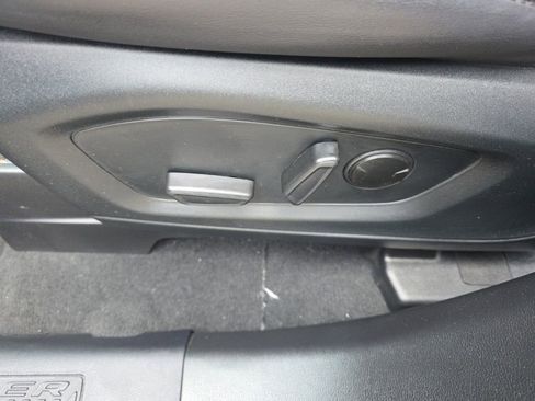 Certified 2022 Ford Explorer XLT w/ Equipment Group 202A image 22