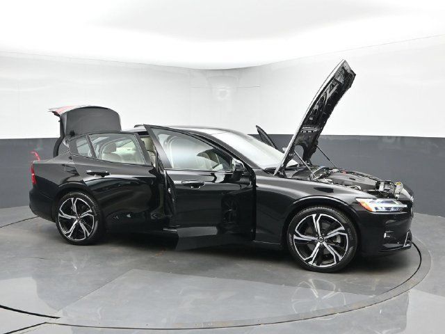 Used 2023 Volvo S60 B5 Ultimate w/ Protection Package Premier FWD image 50