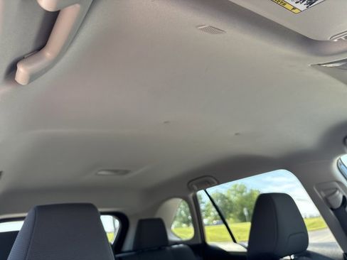 Used 2025 Toyota RAV4 XLE FWD image 23