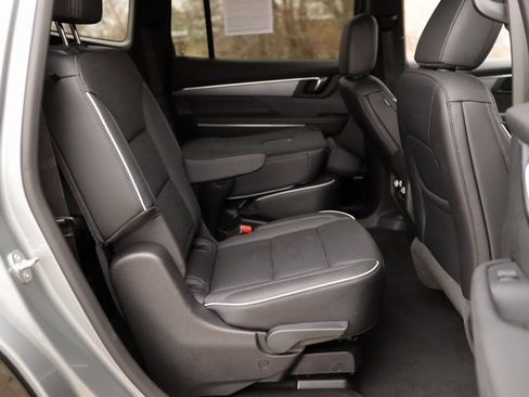 Used 2025 Buick Enclave Sport Touring image 33