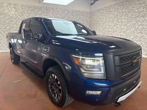 Used 2021 Nissan Titan PRO-4X w/ Pro-4x Convenience Package AWD/4WD image 1