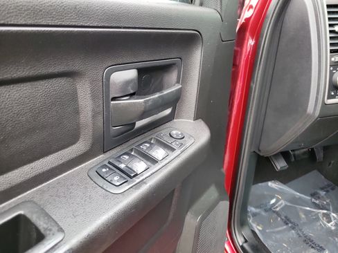 Used 2018 RAM 1500 Express image 18