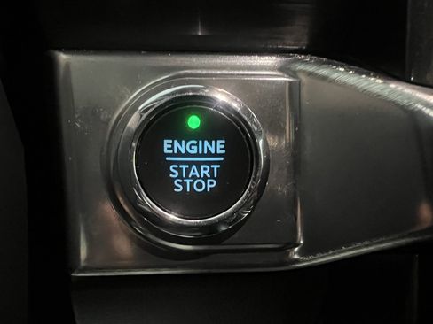 Used 2022 Ford F150 Lariat w/ Equipment Group 502A High image 33