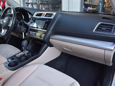Used 2015 Subaru Outback 2.5i Premium AWD/4WD image 11