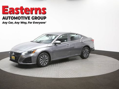 Used 2023 Nissan Altima 2.5 SV AWD/4WD image 56