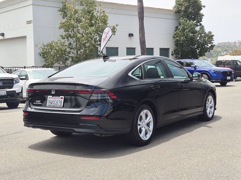 Used 2025 Honda Accord LX image 5