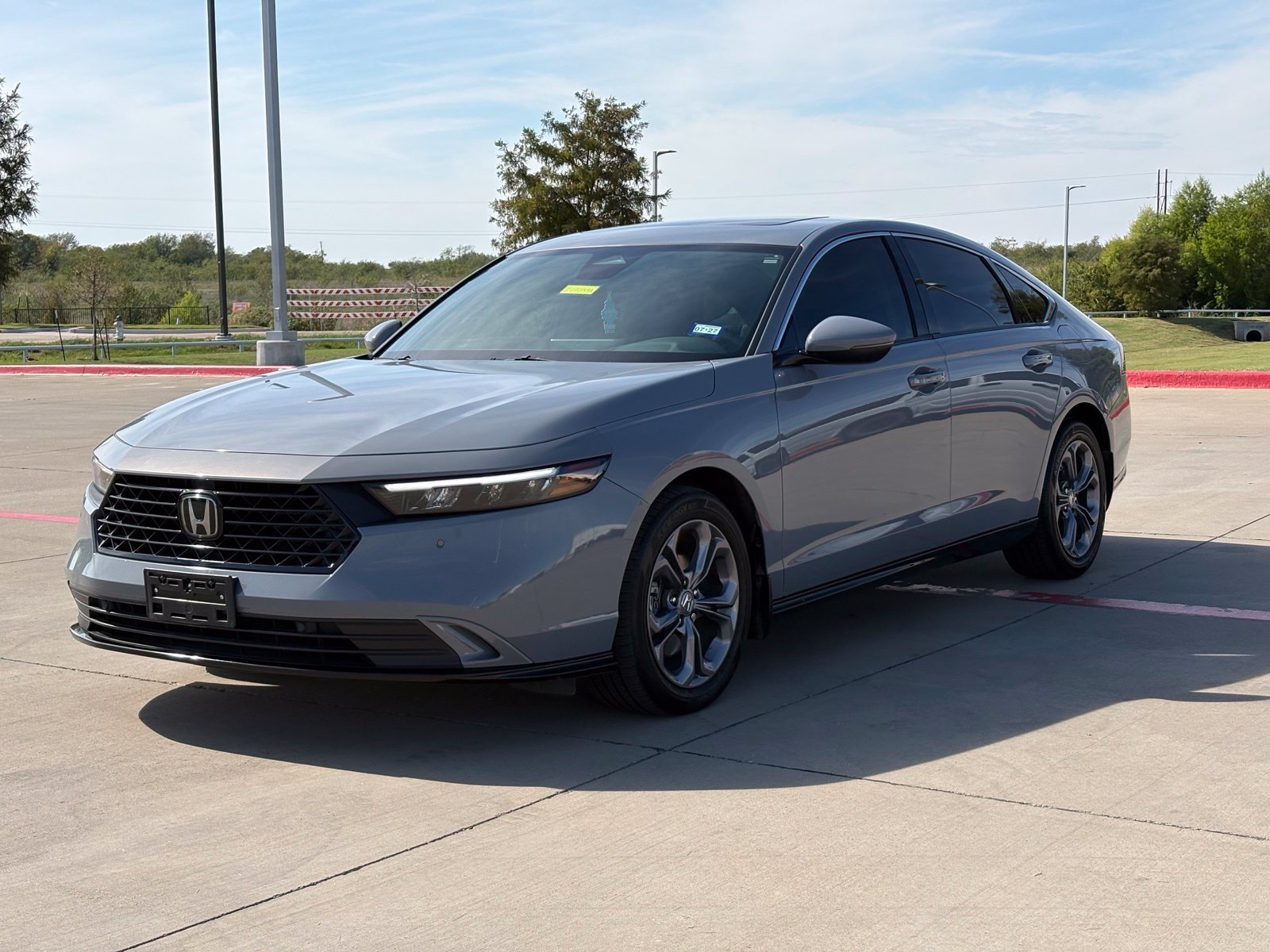 Used 2023 Honda Accord EX-L image 3
