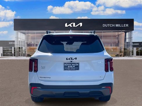 Used 2025 Kia Sorento SX Prestige w/ Olive Brown Leather Package image 6