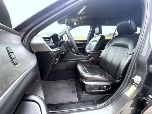 Used 2024 Jeep Grand Cherokee L Limited w/ Luxury Tech Group II image 10