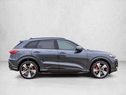 New 2026 Audi SQ5 Premium Plus AWD/4WD image 4