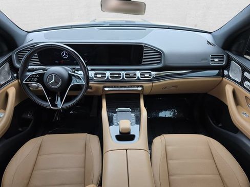 Used 2024 Mercedes-Benz GLE 350 4MATIC w/ AMG Line Exterior image 9