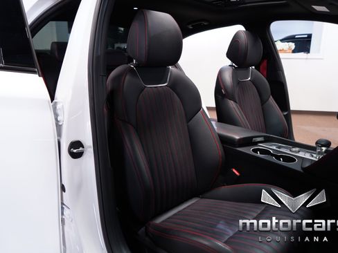 Used 2023 Genesis G70 2.0T w/ Sport Prestige Package image 31