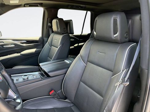 Certified 2023 Cadillac Escalade Sport AWD/4WD image 24