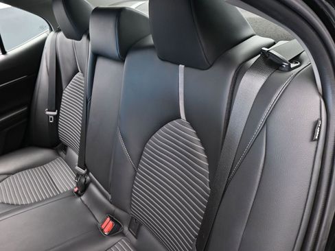 Used 2020 Toyota Camry SE image 28