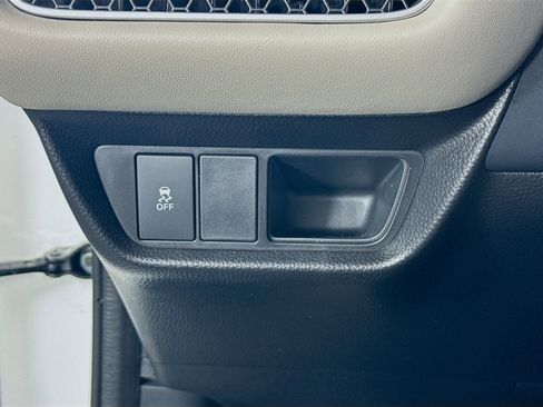 Certified 2026 Honda HR-V EX-L image 11