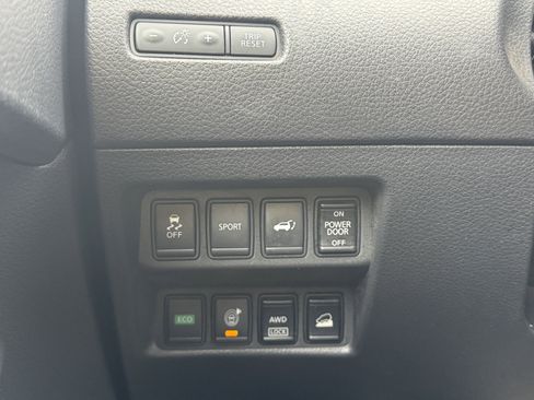 Used 2016 Nissan Rogue SV w/ SV Premium Package image 33