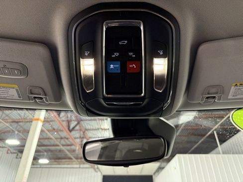 Used 2023 Jeep Grand Cherokee Limited image 27