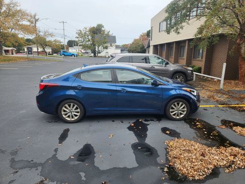 Used 2014 Hyundai Elantra SE w/ Option Group 02 image 11