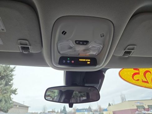 Used 2025 Chevrolet TrailBlazer LT image 28